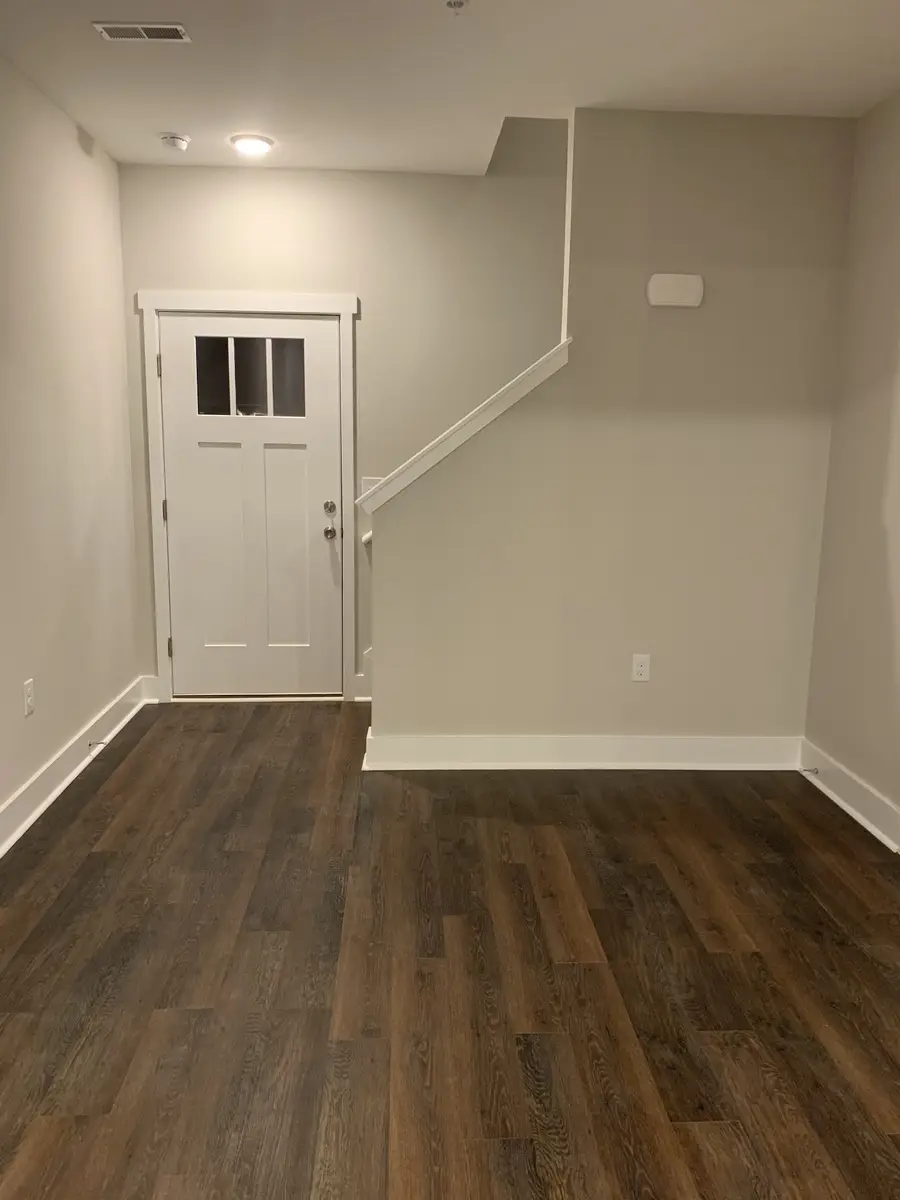 6039 Hillside Ln, Spring Hill, TN 37174 - Image #2