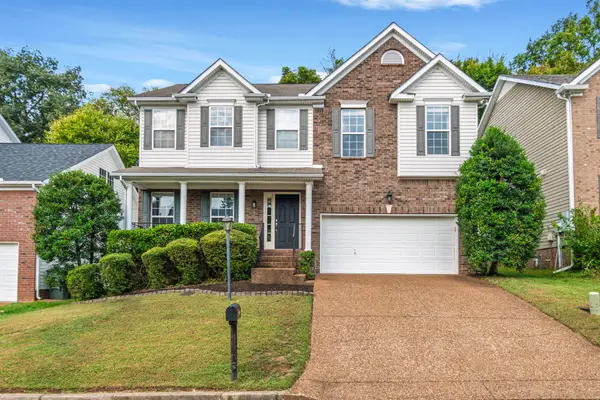 7512 Henderson Dr, Nashville, TN 37221