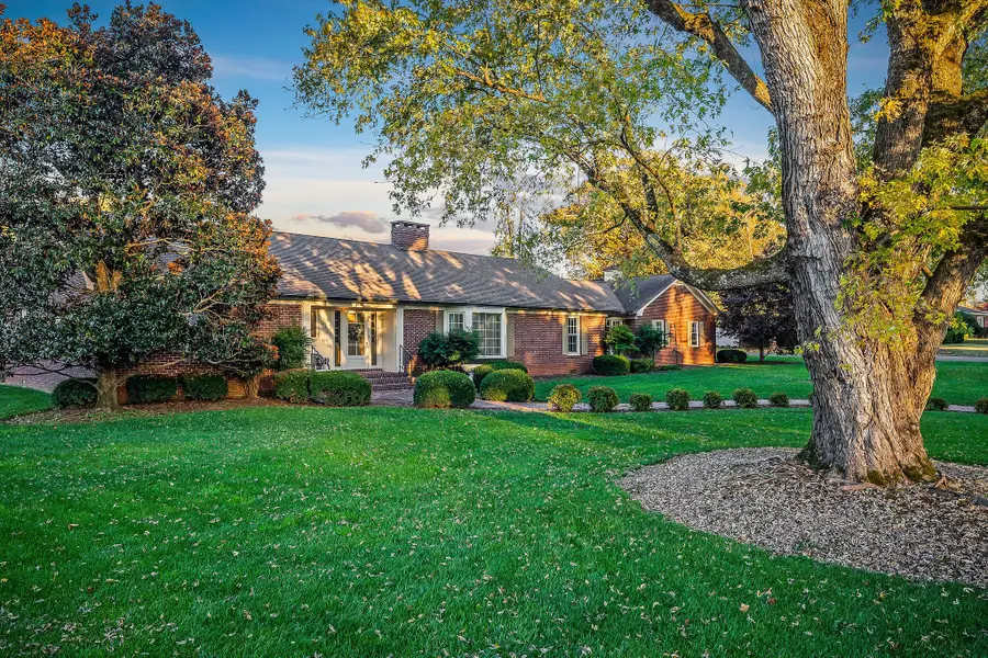 200 Westwood 4th Ave, McMinnville, TN 37110 - #2