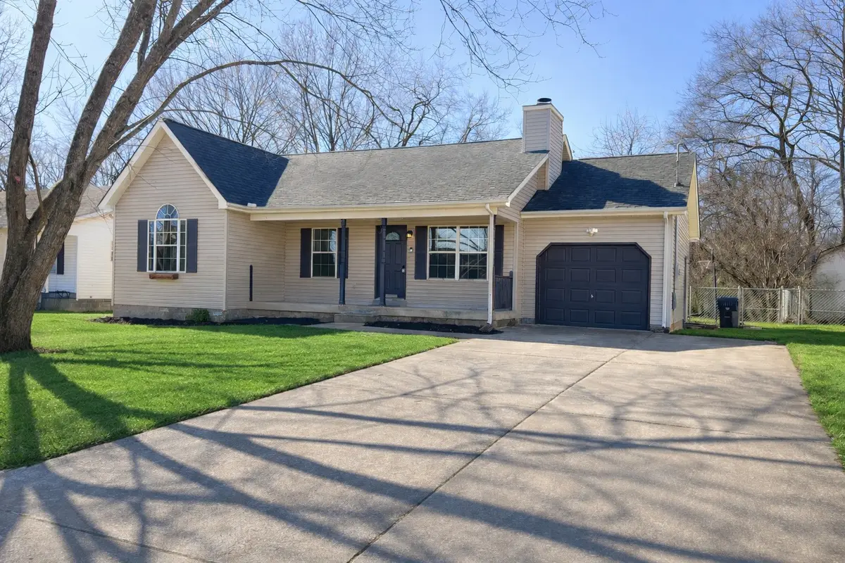 211 Heritage Cir E, La Vergne, TN 37086 - #1