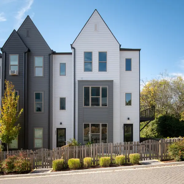 251 Arrowhead Dr, Nashville, TN 37216