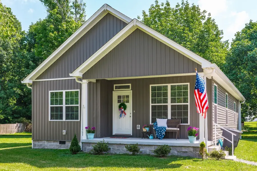 4335 Hawkins Dr, Westmoreland, TN 37186 - #2