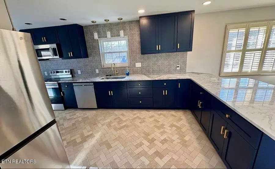 2734 Greenway Drive, Maryville, TN 37803 - #3