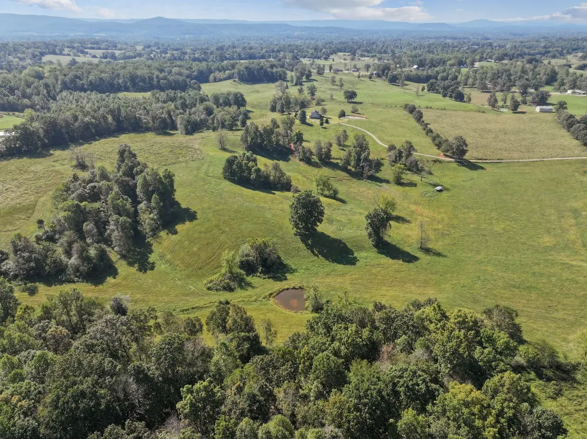 515 Jericho Rd, Quebeck, TN 38579 - #1