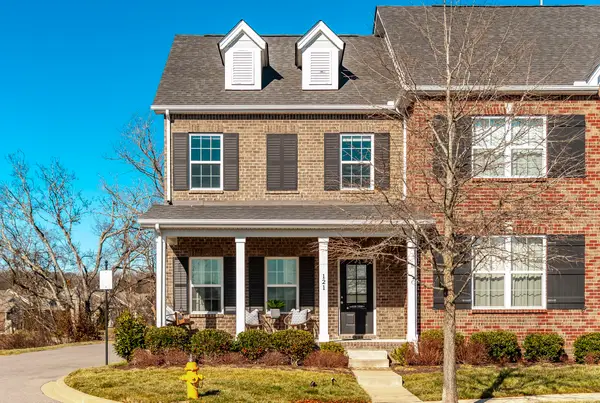 121 Saddlewood Ln, Hendersonville, TN 37075