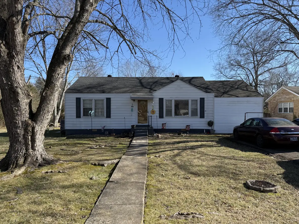 223 Lynn St, Tullahoma, TN 37388 - #1