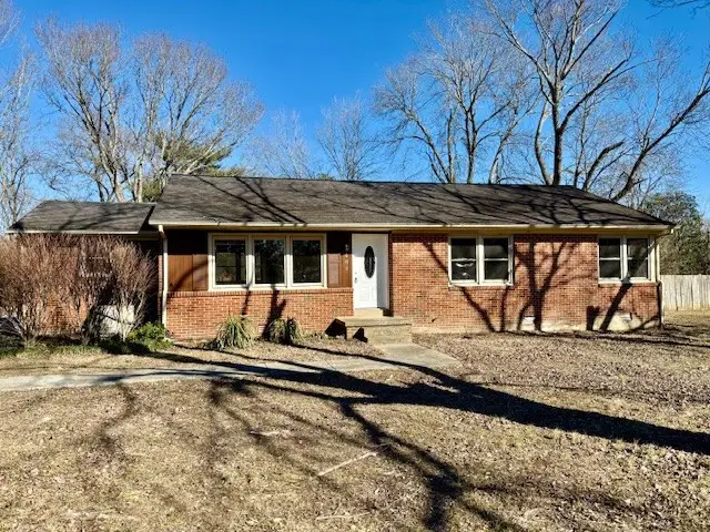 406 Foxboro Ln, Tullahoma, TN 37388 - #1