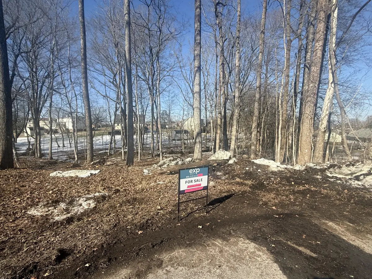 142 Queens Ct, Clarksville, TN 37043 - #1