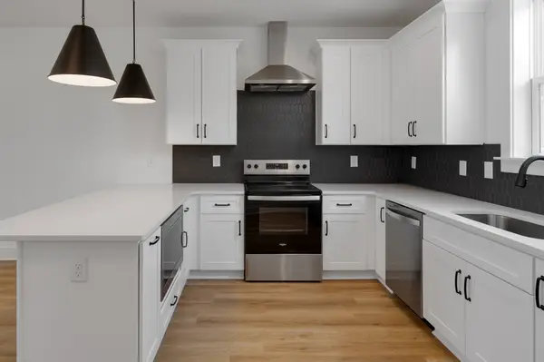 3326 Conviser Dr, Nashville, TN 37207