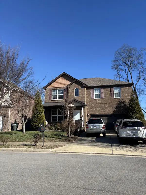 8064 Brockman Ln, Nashville, TN 37211