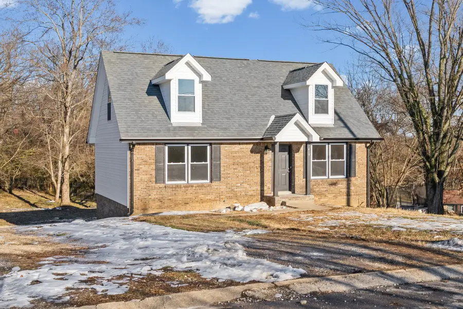 419 Beasley Dr, Clarksville, TN 37042 - Image #2