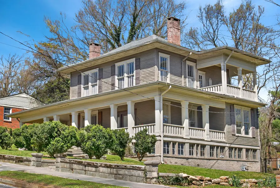 702 Washington Ave, Mount Pleasant, TN 38474 - #3