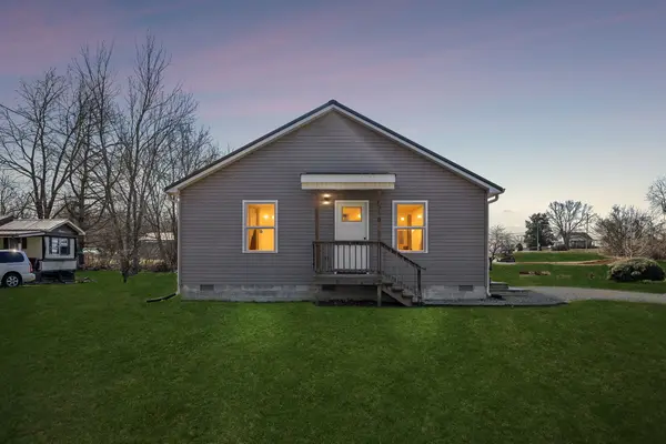 516 Davis St, Cowan, TN 37318