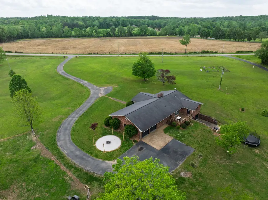 3080 Bible Hill Rd, Parsons, TN 38363 - #3