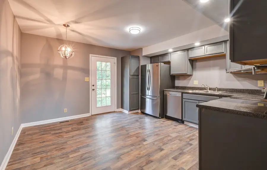 240 Maplewood Dr, Clarksville, TN 37042 - #3