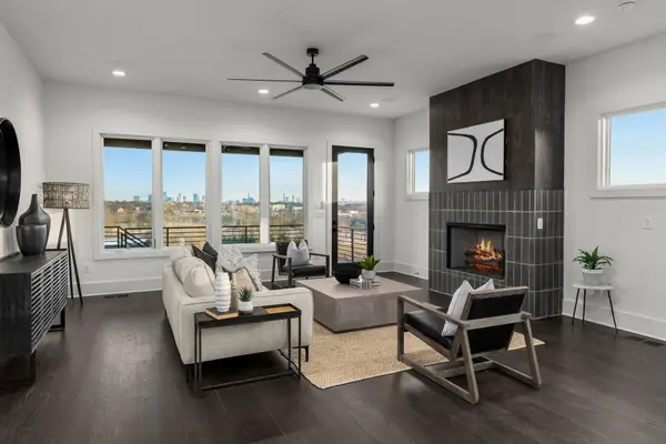 2118 Cliff Dr, Nashville, TN 37218