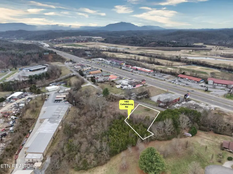 1483 Catlettsburg Rd, Sevierville, TN 37876 - #3