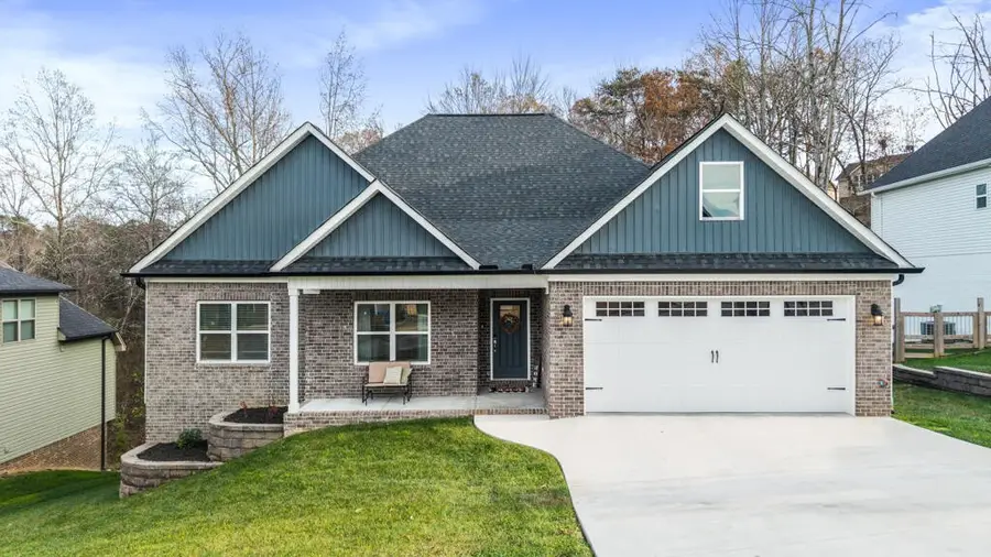 621 Sunset Valley Drive, Soddy Daisy, TN 37379 - #2
