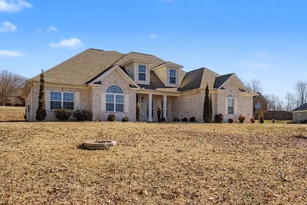 41 Knotting Hill Dr, Fayetteville, TN 37334