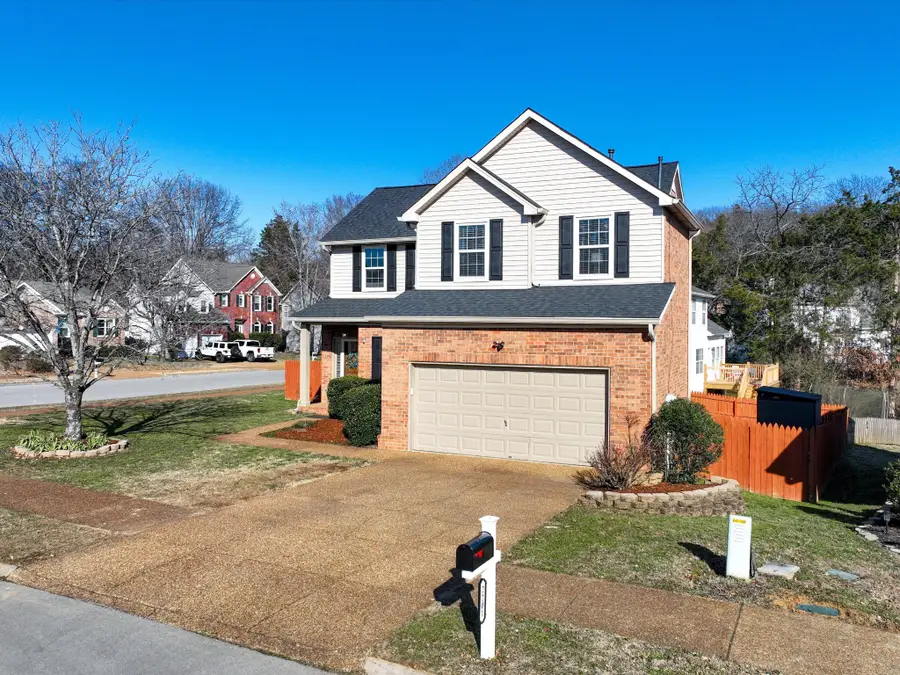 2201 Falcon Creek Dr, Franklin, TN 37067 - #2