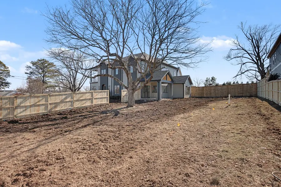 726 Newhall Dr, Nashville, TN 37206 - #3