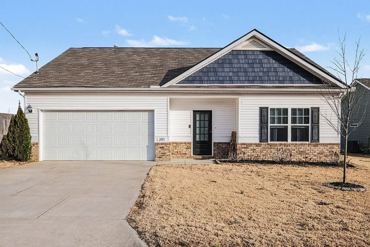 2105 Franks Ct, Columbia, TN 38401 - #1
