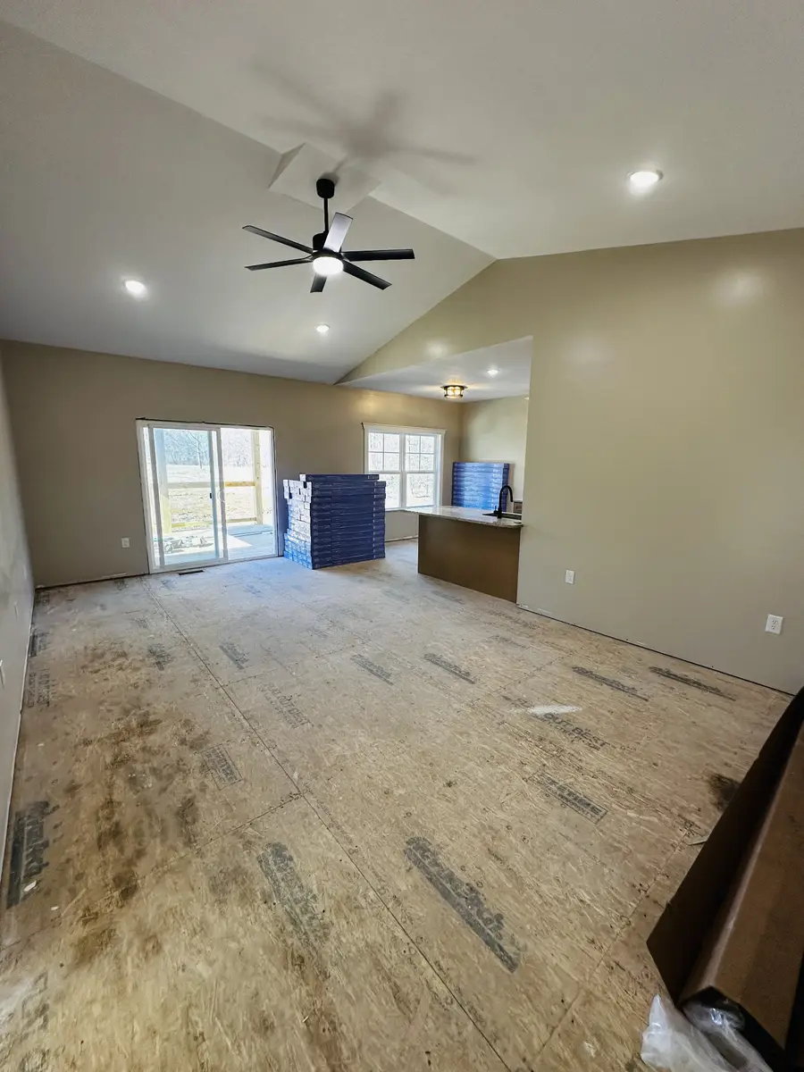 304 Georgee Rd, Jamestown, TN 38556 - #2