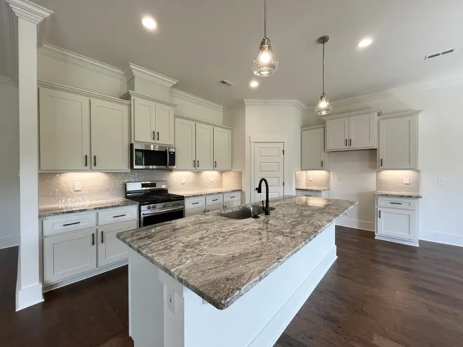 8685 Turnbull Dr, Pleasant View, TN 37146 - #3