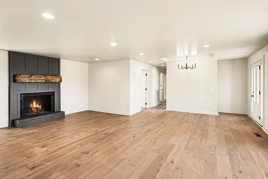 1616 Saundersville Ferry Rd, Mount Juliet, TN 37122 - #3