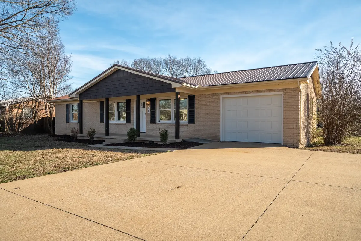 703 9th St, Lawrenceburg, TN 38464 - #1