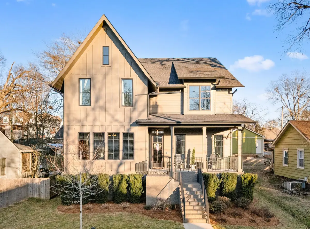 122 38th Ave N, Nashville, TN 37209 - #1