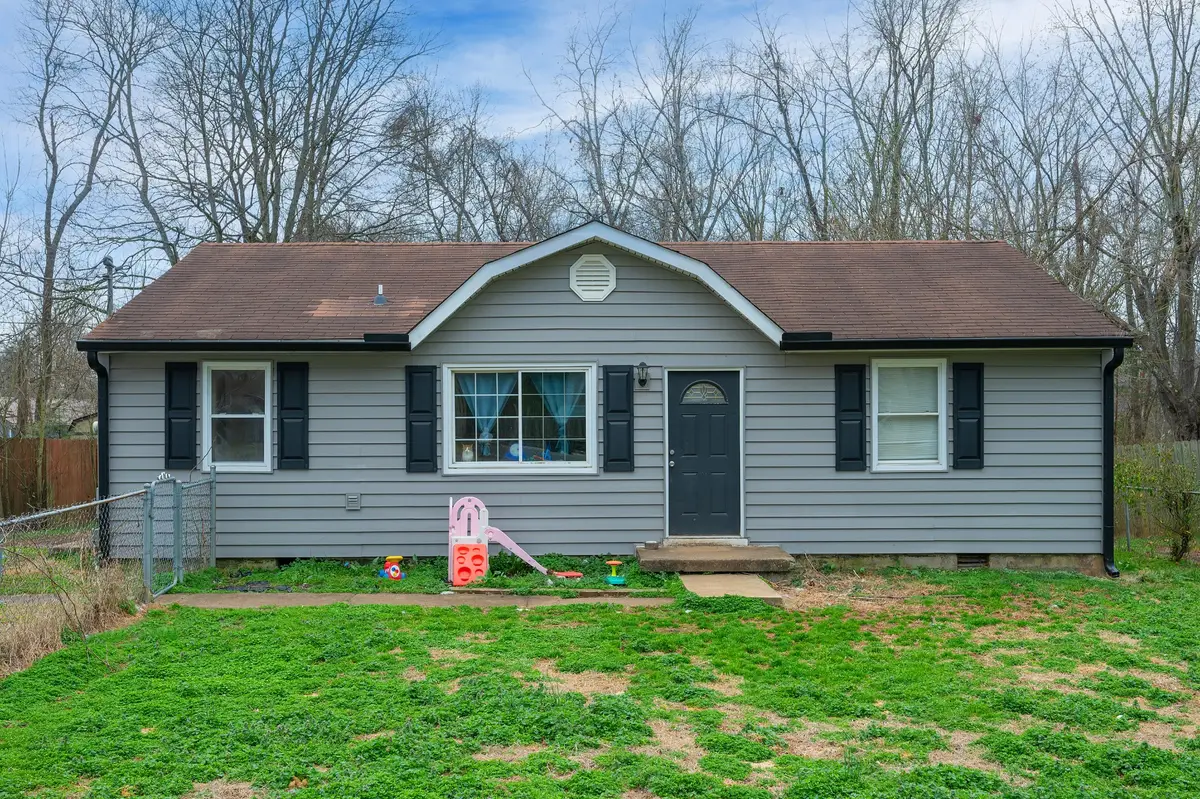 216 Tobacco Rd, Clarksville, TN 37042 - #1