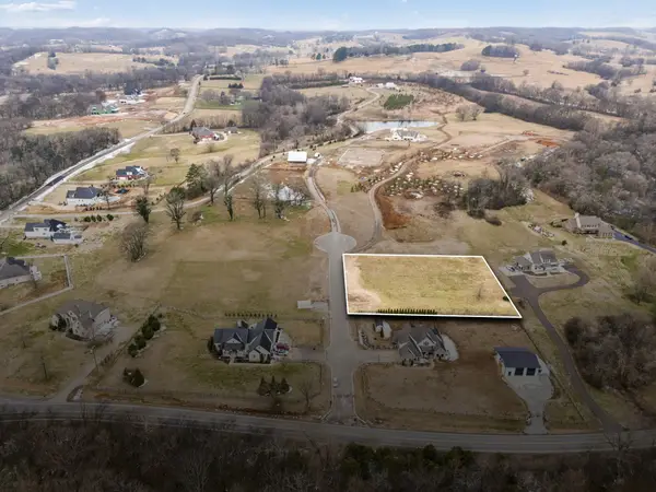 102 Heirloom Ln, Columbia, TN 38401