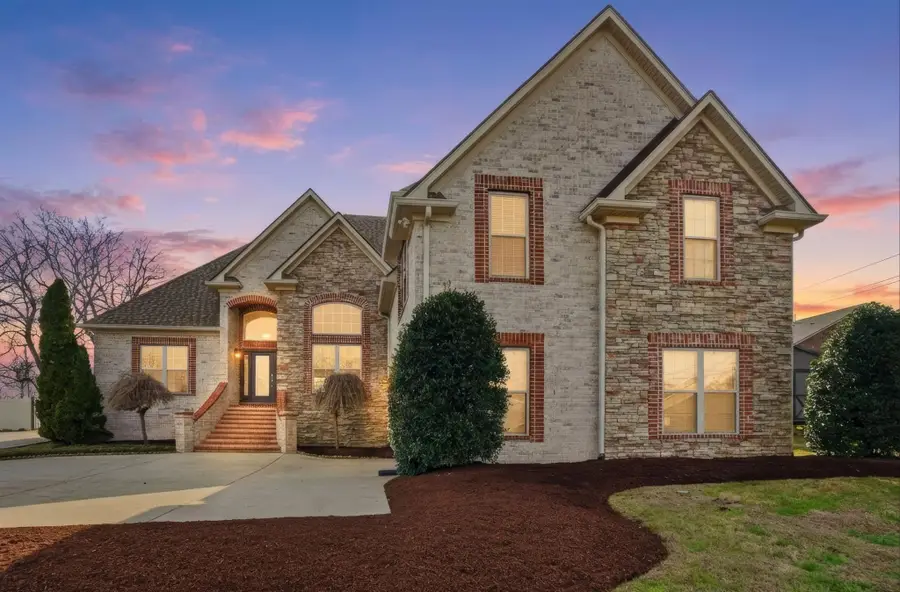 589 Harris Ln, Gallatin, TN 37066 - #2