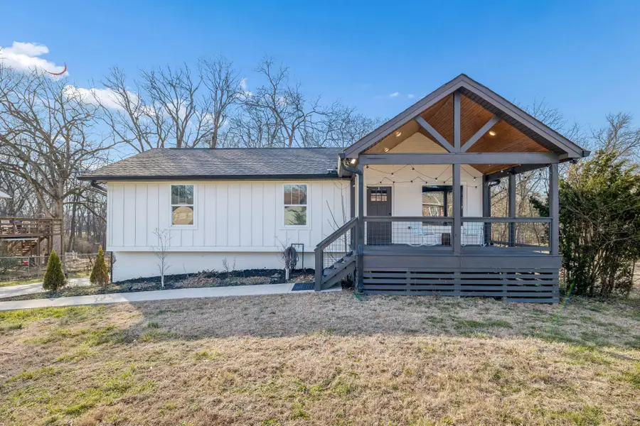 265 N Wessington Pl, Hendersonville, TN 37075 - #2