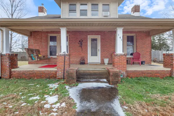 141 Long St W, Mc Ewen, TN 37101