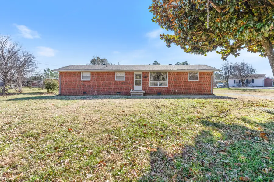 1156 Chestnut Dr, Burns, TN 37029 - #2