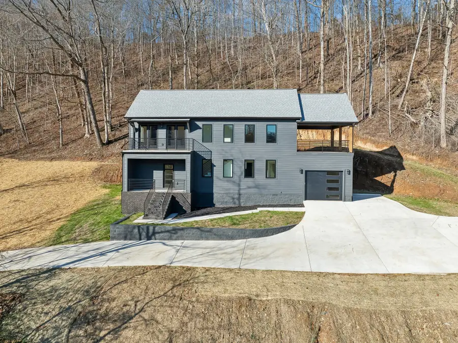 921 Blackberry Ridge Way, Smithville, TN 37166 - #3