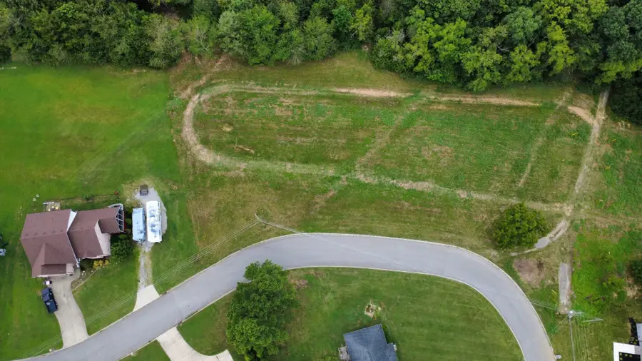 4050 Summit Dr, Greenbrier, TN 37073 - #2