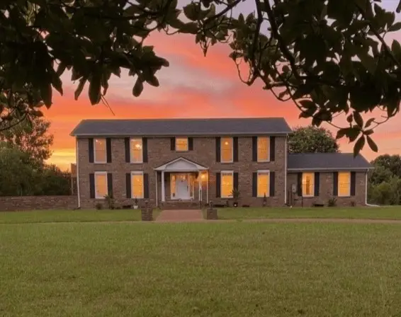 121 Old Jackson Hwy, Leoma, TN 38468 - #1