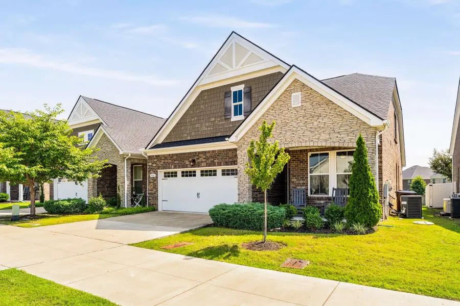 6042 Blackberry Ridge Ln, Hermitage, TN 37076 - #3