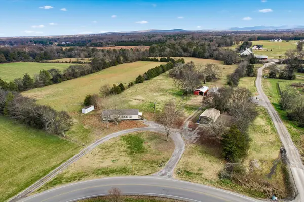 9643 Midland Rd, Bell Buckle, TN 37020