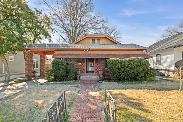 985 Forrest Ave, Memphis, TN 38105