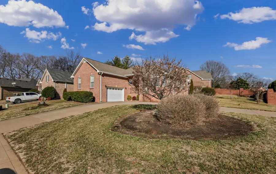 731 Courtland Ave, Clarksville, TN 37043 - #2