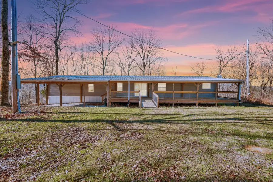 309 River Bluff Rd, Linden, TN 37096 - #3