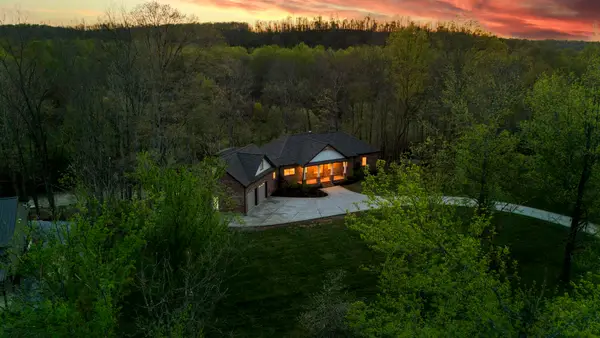 1017 Cliff View Dr N, Kingston Springs, TN 37082