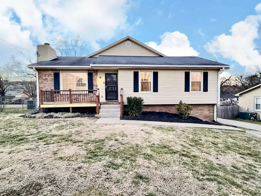 121 Hillwood Dr, Hendersonville, TN 37075 - #2