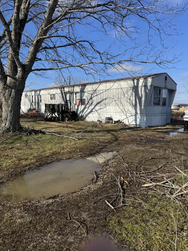 1549 Akersville Rd, Lafayette, TN 37083