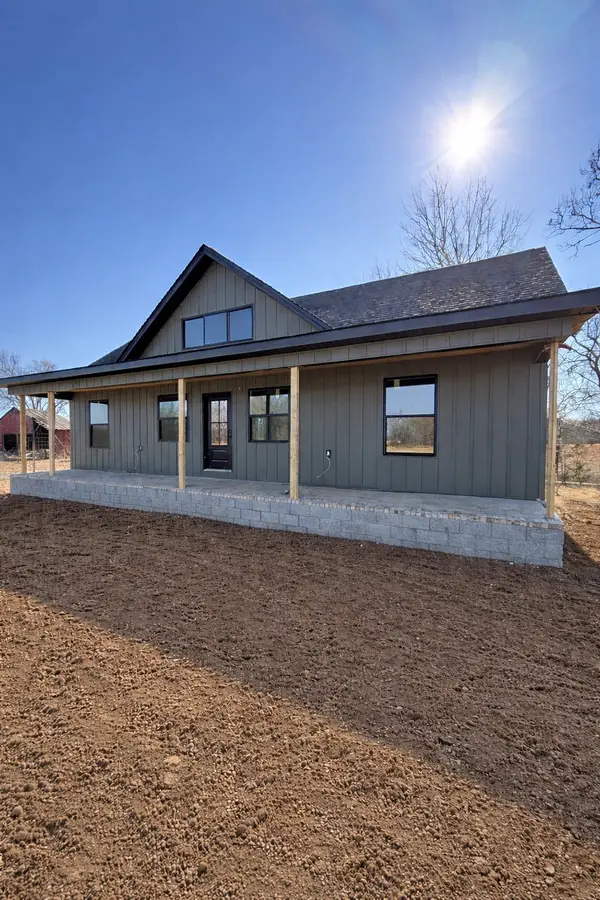 11726 West Green Hill Rd, Smithville, TN 37166