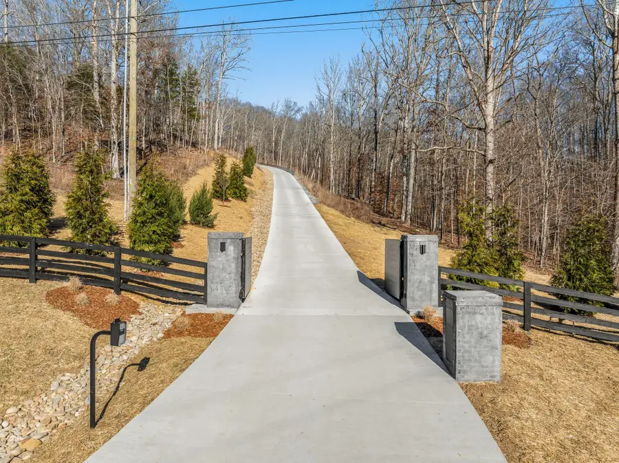 3976 New Highway 96 W, Franklin, TN 37064 - #3